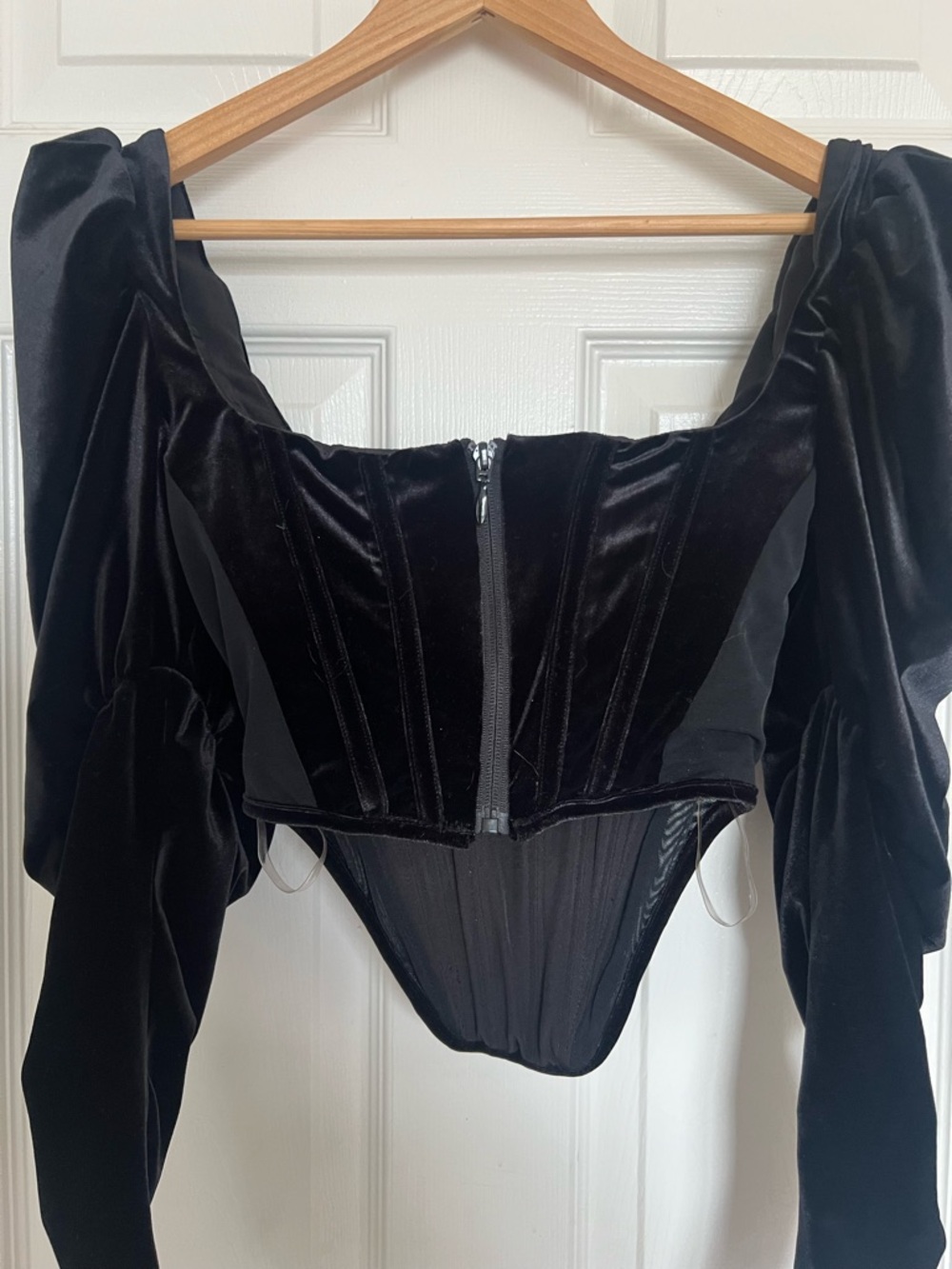 House of CB Gracie Black Velvet Puff Sleeve Corset - Picture 8 of 9